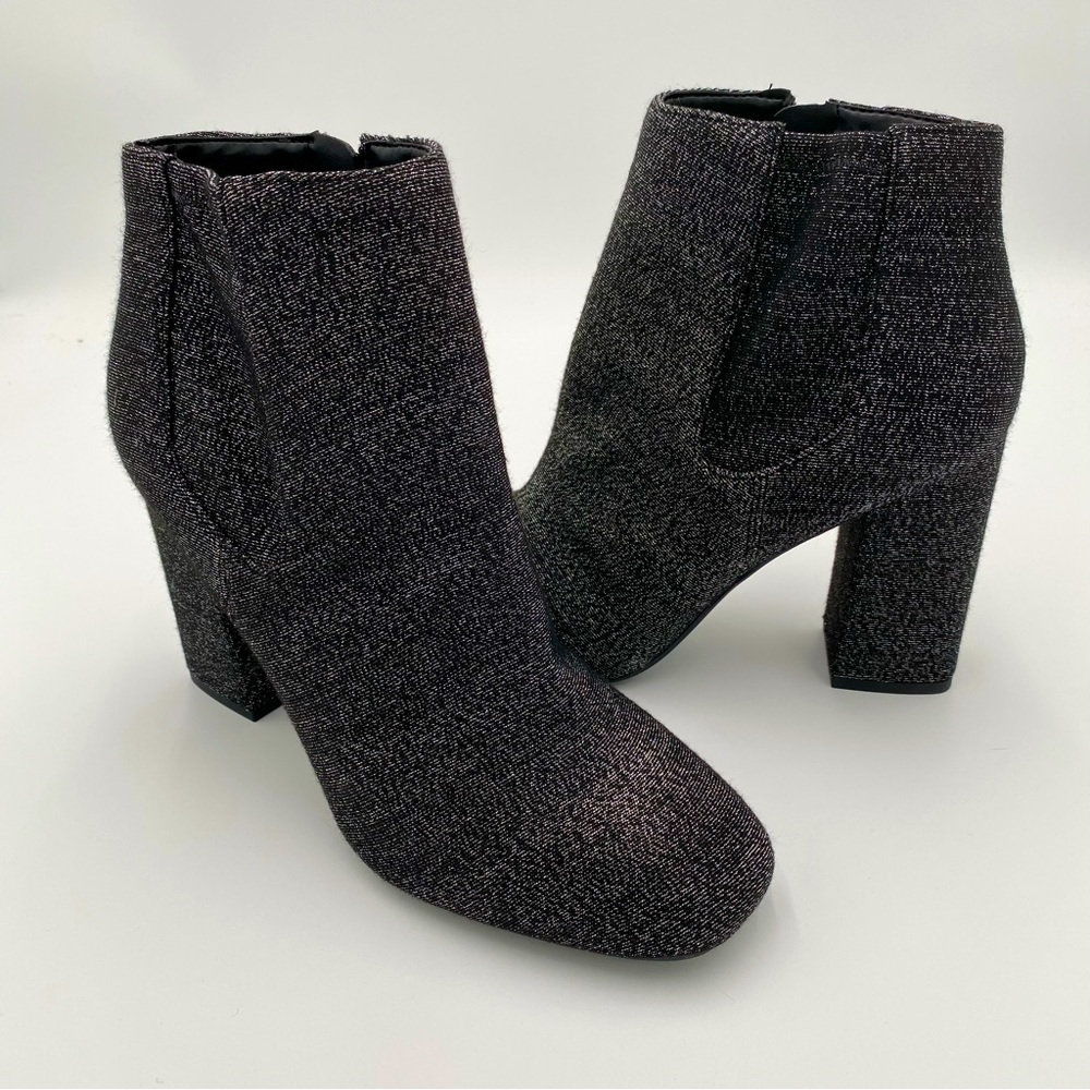Marc Fisher Gemi Silver Metallic Chunky Heeled Ankle Boots Booties 9.5 (NWOT)